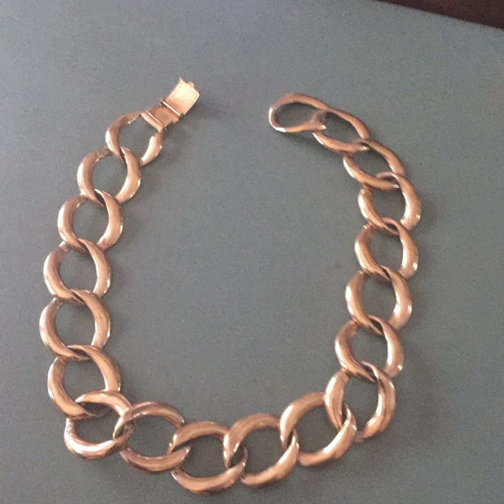Gold chain link necklace